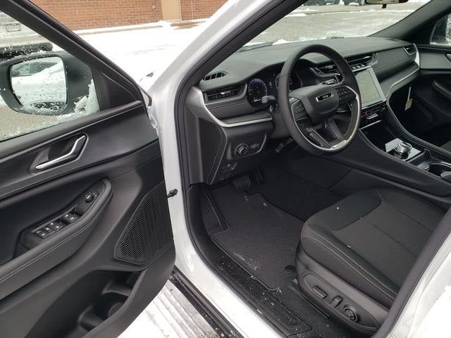 2025 Jeep Grand Cherokee GRAND CHEROKEE L LAREDO X 4X4