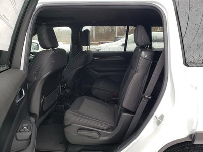 2025 Jeep Grand Cherokee GRAND CHEROKEE L LAREDO X 4X4