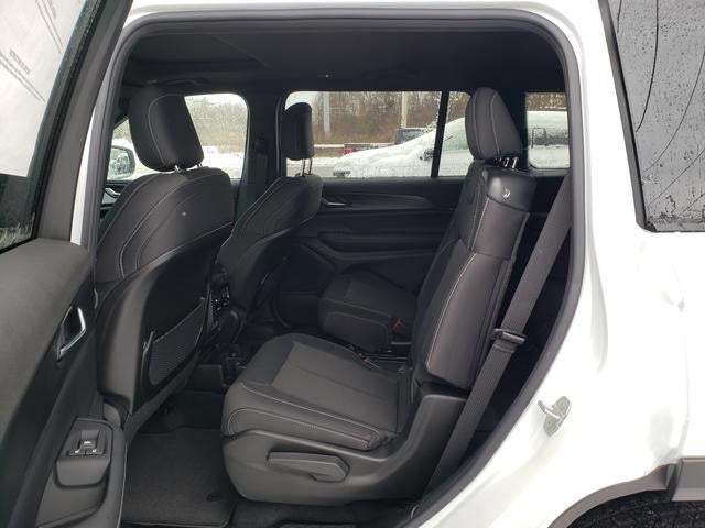 2025 Jeep Grand Cherokee GRAND CHEROKEE L LAREDO X 4X4