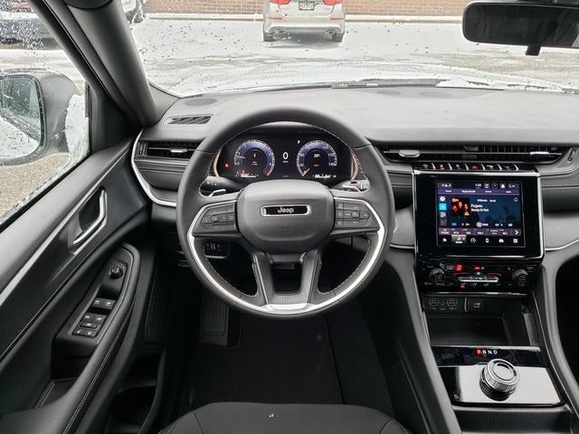 2025 Jeep Grand Cherokee GRAND CHEROKEE L LAREDO X 4X4
