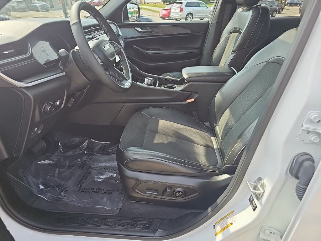 2025 Jeep Grand Cherokee L Altitude X 4x4