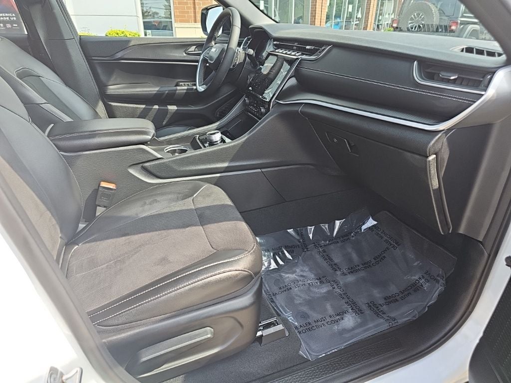 2025 Jeep Grand Cherokee L Altitude X 4x4