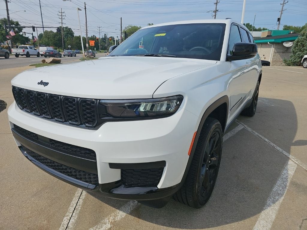 2025 Jeep Grand Cherokee L Altitude X 4x4