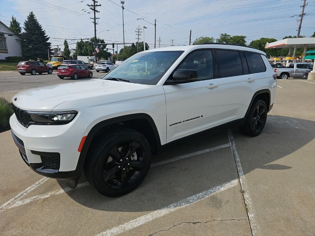 2025 Jeep Grand Cherokee L Altitude X 4x4
