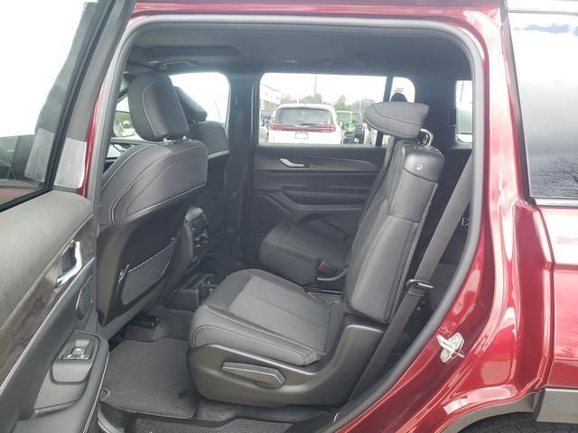 2026 Jeep Grand Cherokee GRAND CHEROKEE L LAREDO X 4X4