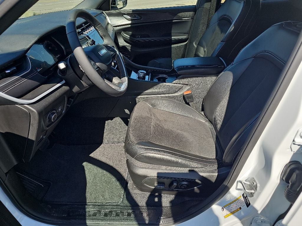 2024 Jeep Grand Cherokee L Altitude X 4x4
