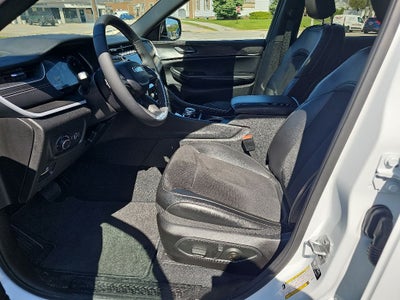 2024 Jeep Grand Cherokee L Altitude X 4x4