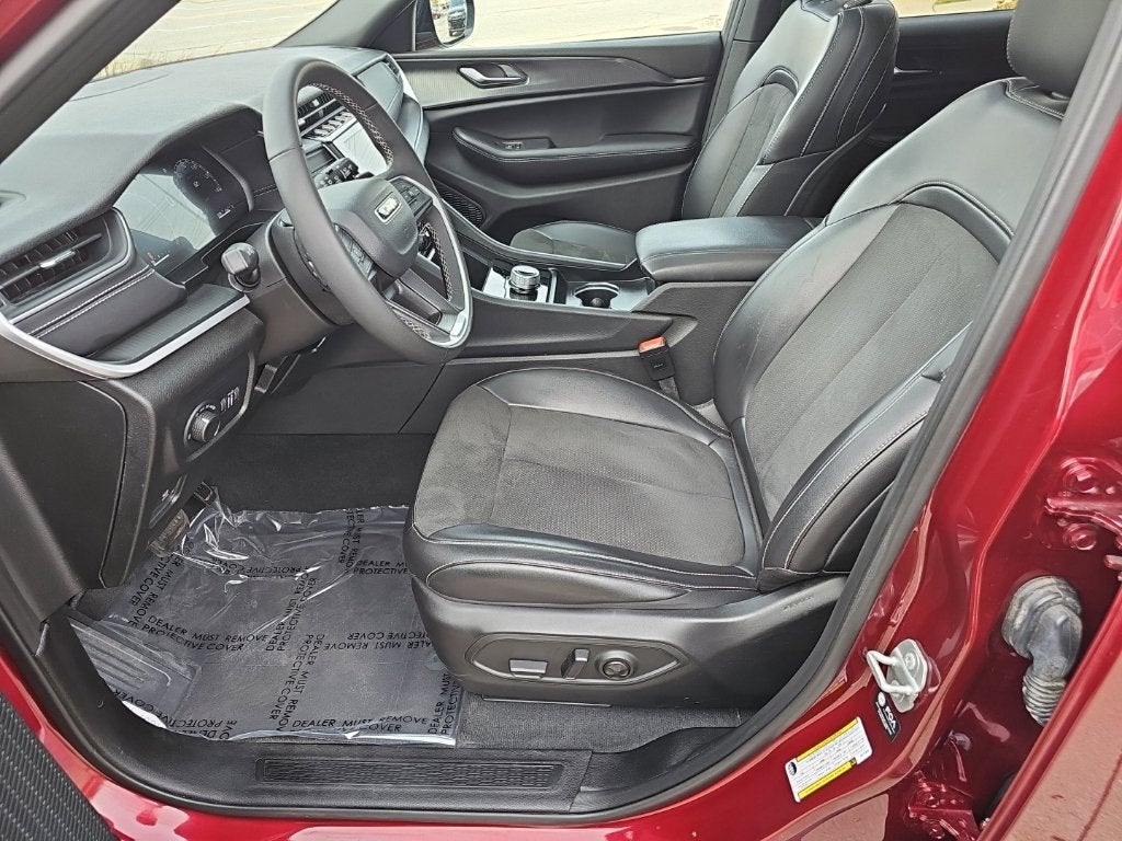 2025 Jeep Grand Cherokee L Altitude X 4x4