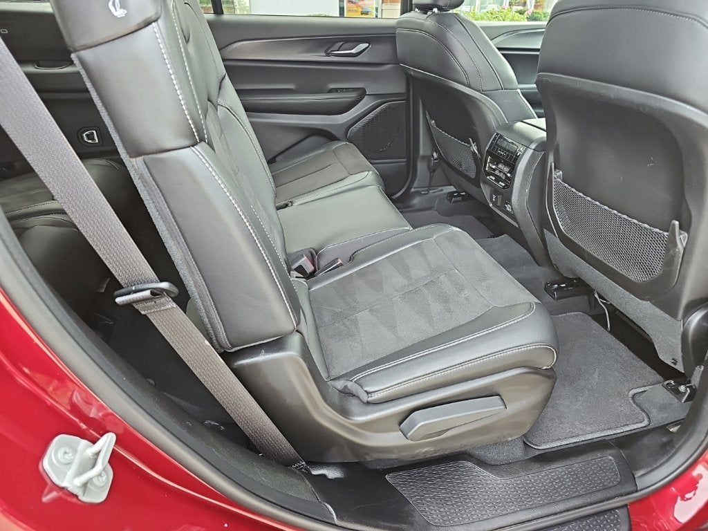 2025 Jeep Grand Cherokee L Altitude X 4x4