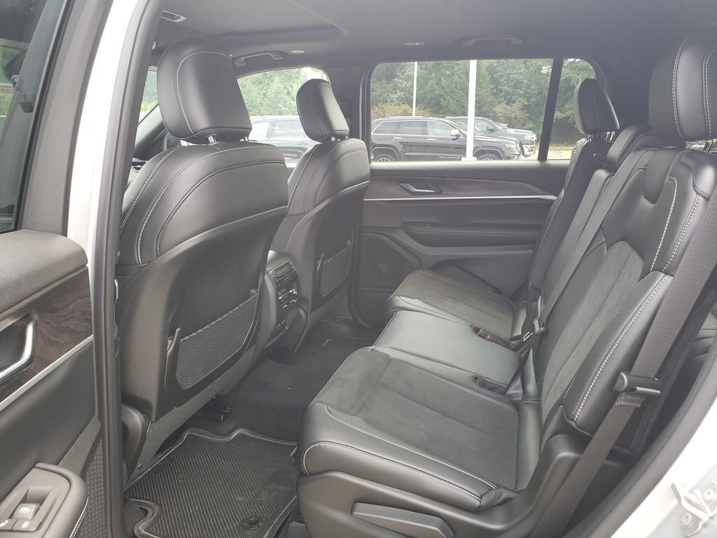 2026 Jeep Grand Cherokee GRAND CHEROKEE L LAREDO ALTITUDE 4X4