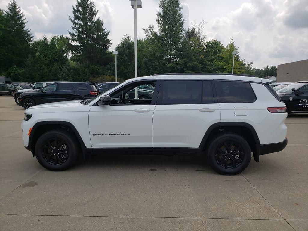 2026 Jeep Grand Cherokee GRAND CHEROKEE L LAREDO ALTITUDE 4X4