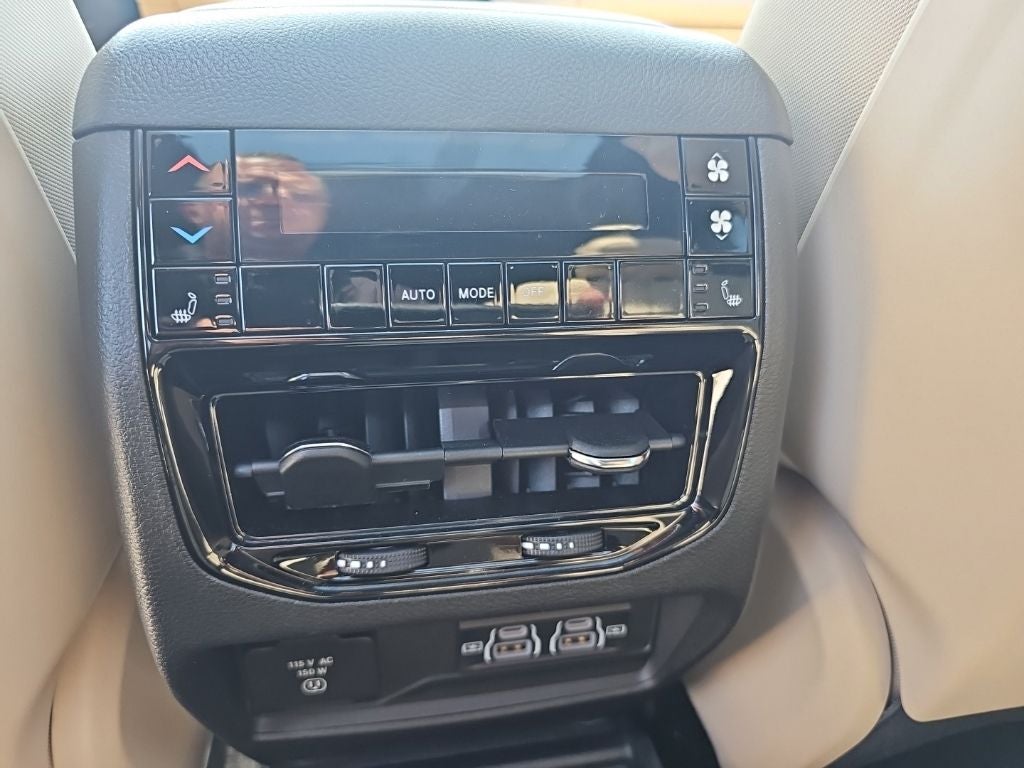 2025 Jeep Grand Cherokee L Limited 4x4