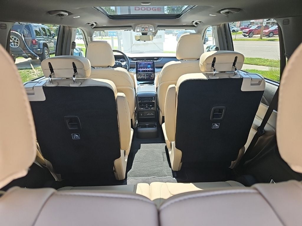 2025 Jeep Grand Cherokee L Limited 4x4