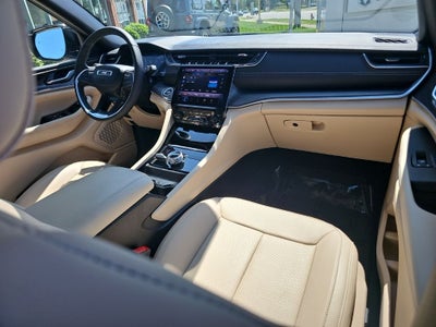 2025 Jeep Grand Cherokee L Limited 4x4