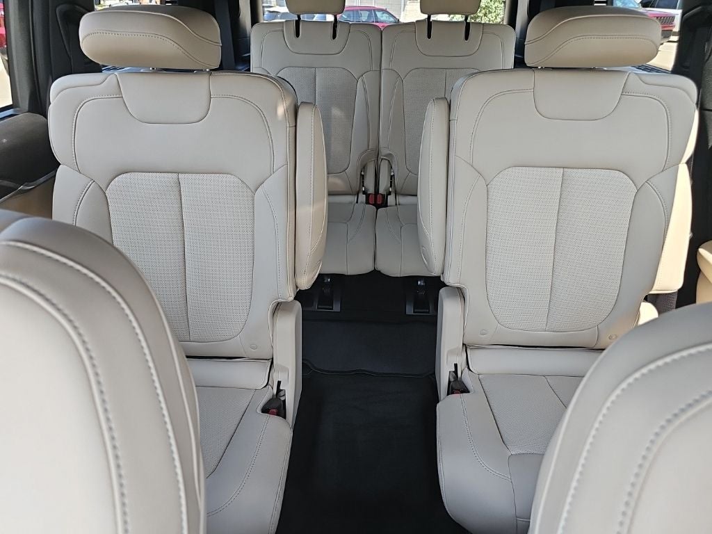 2025 Jeep Grand Cherokee L Limited 4x4