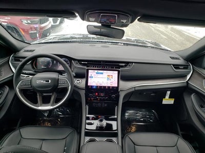 2025 Jeep Grand Cherokee L Limited 4x4