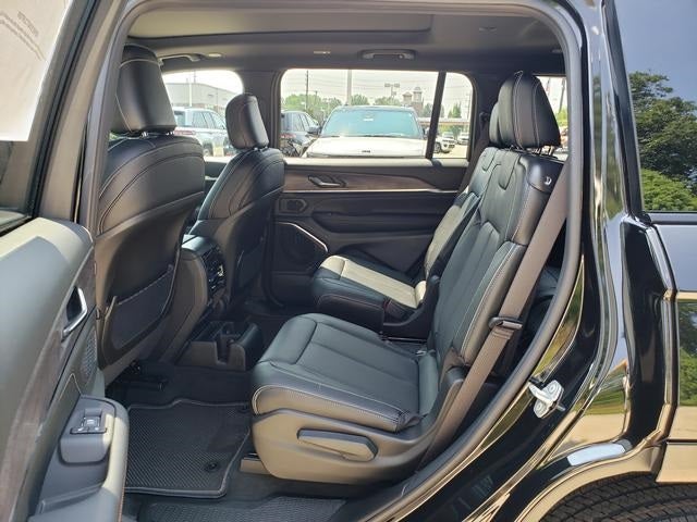 2025 Jeep Grand Cherokee GRAND CHEROKEE L OVERLAND 4X4