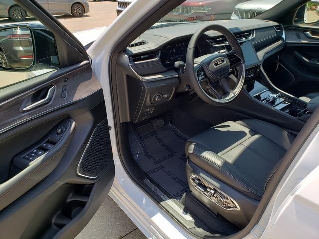 2025 Jeep Grand Cherokee GRAND CHEROKEE L OVERLAND 4X4