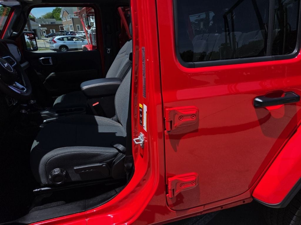 2025 Jeep Wrangler Sahara 4xe