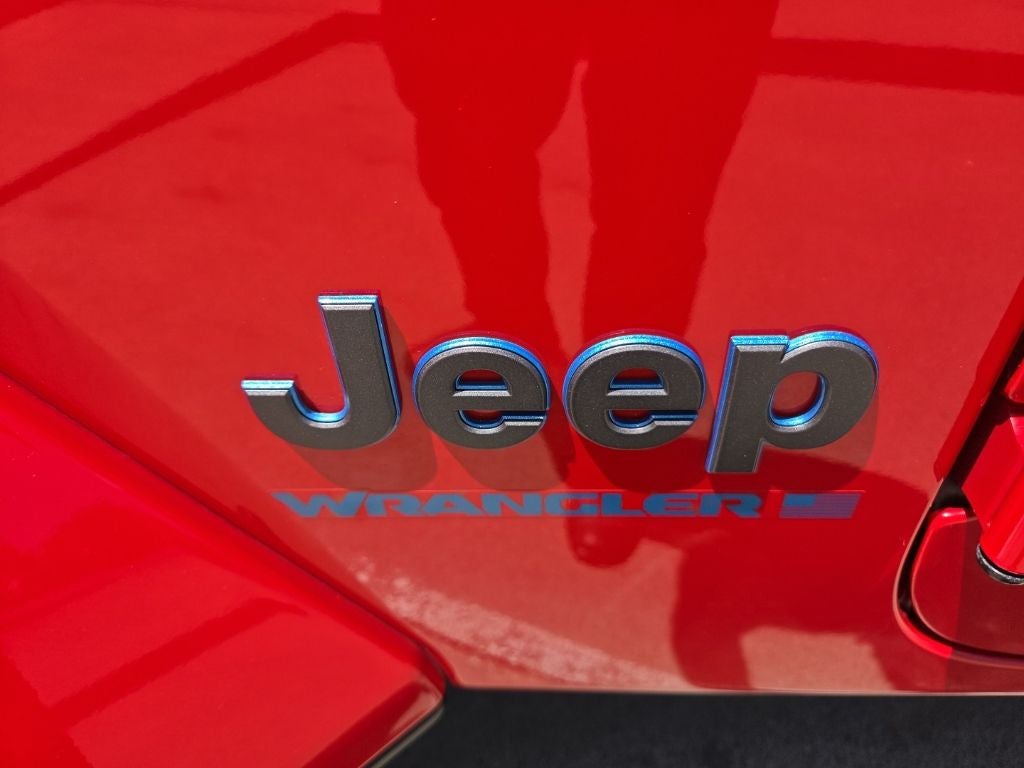 2025 Jeep Wrangler Sahara 4xe