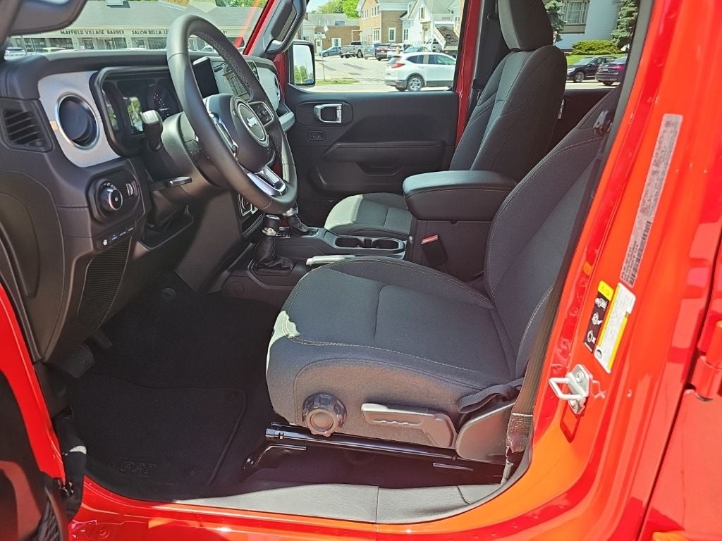 2025 Jeep Wrangler Sahara 4xe