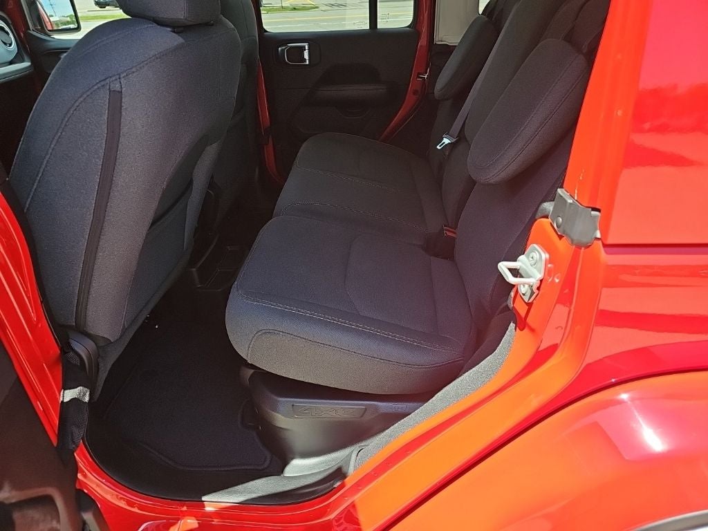 2025 Jeep Wrangler Sahara 4xe