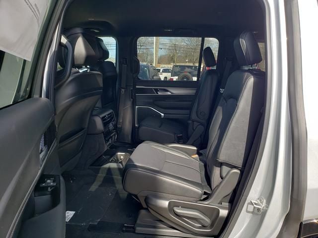 2026 Jeep Grand Wagoneer GRAND WAGONEER LIMITED ALTITUDE 4X4