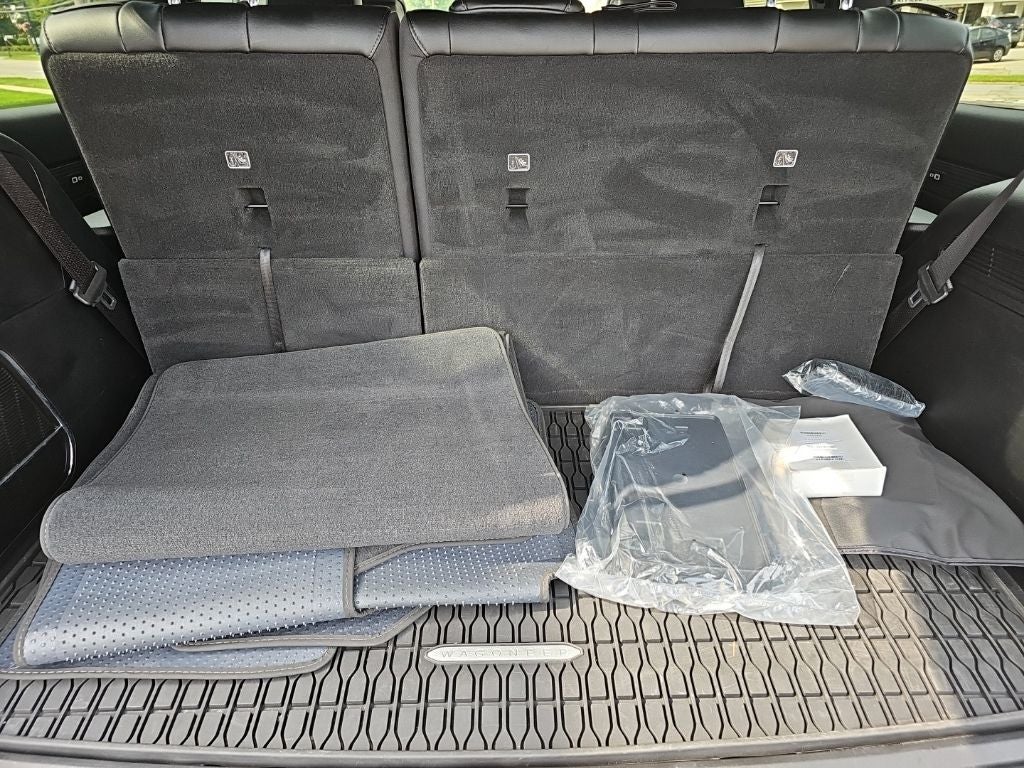 2024 Jeep Wagoneer Series II Carbide 4x4