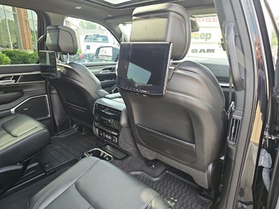 2024 Jeep Wagoneer Series II Carbide 4x4