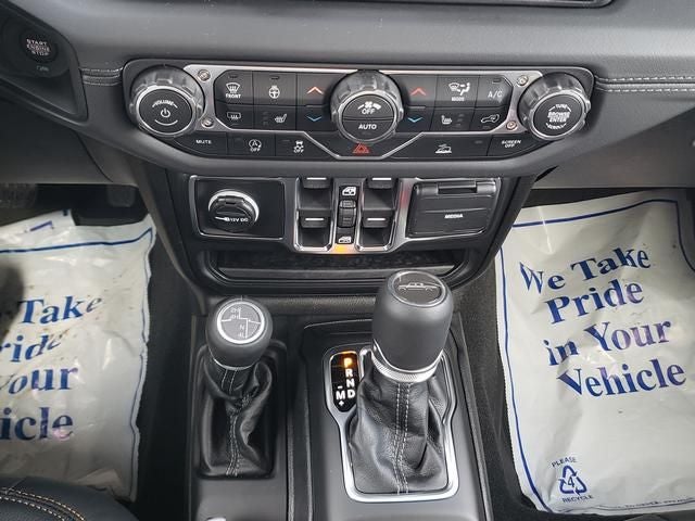 2026 Jeep Gladiator GLADIATOR SAHARA 4X4