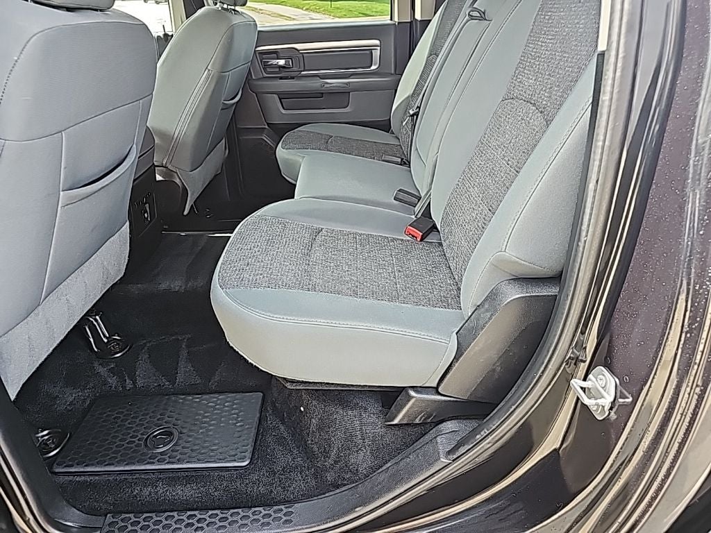 2017 RAM 1500 Big Horn Crew Cab 4x4 5'7' Box