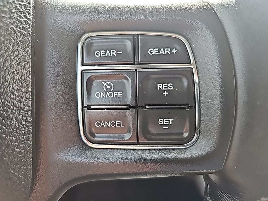 2017 RAM 1500 Big Horn Crew Cab 4x4 5'7' Box