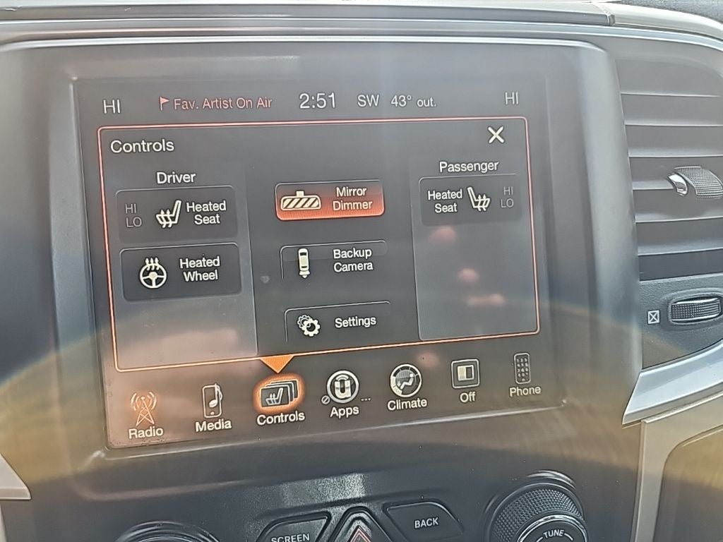 2017 RAM 1500 Big Horn Crew Cab 4x4 5'7' Box