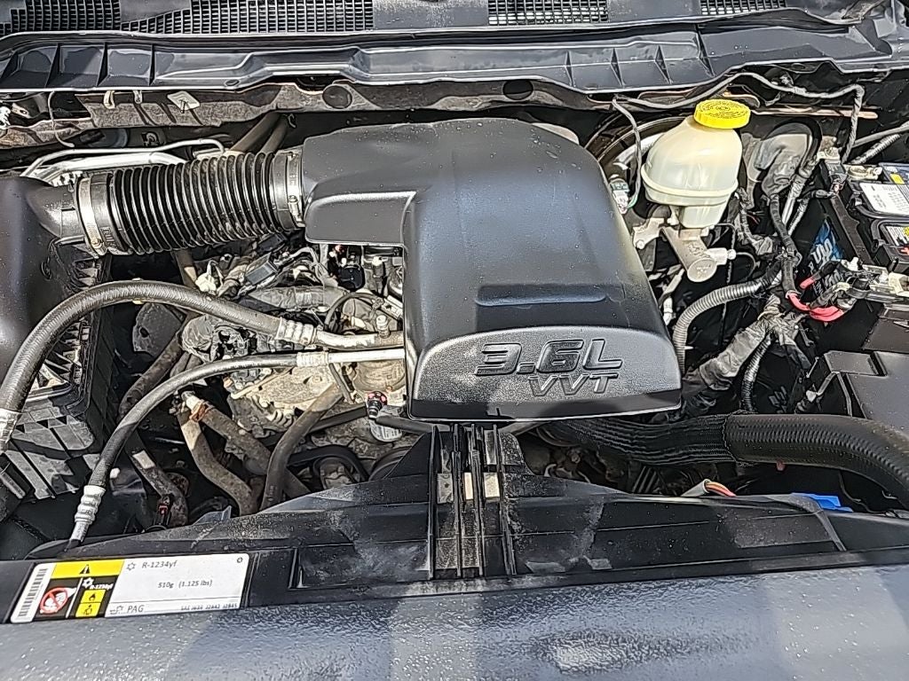 2017 RAM 1500 Big Horn Crew Cab 4x4 5'7' Box