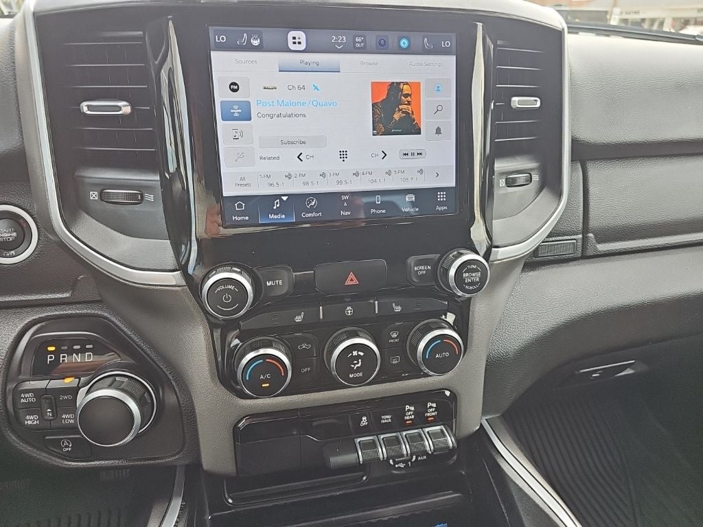 2022 RAM 1500 Big Horn Quad Cab 4x4 6'4' Box