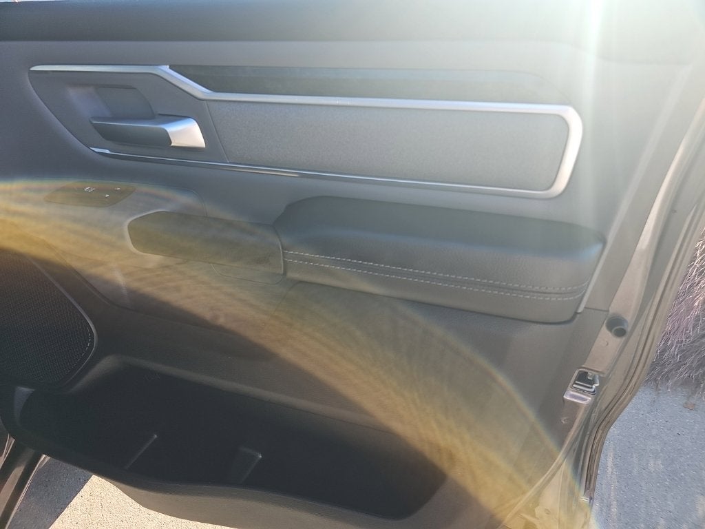 2022 RAM 1500 Big Horn Quad Cab 4x4 6'4' Box