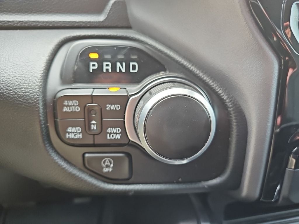 2024 RAM 1500 Big Horn Crew Cab 4x4 5'7' Box