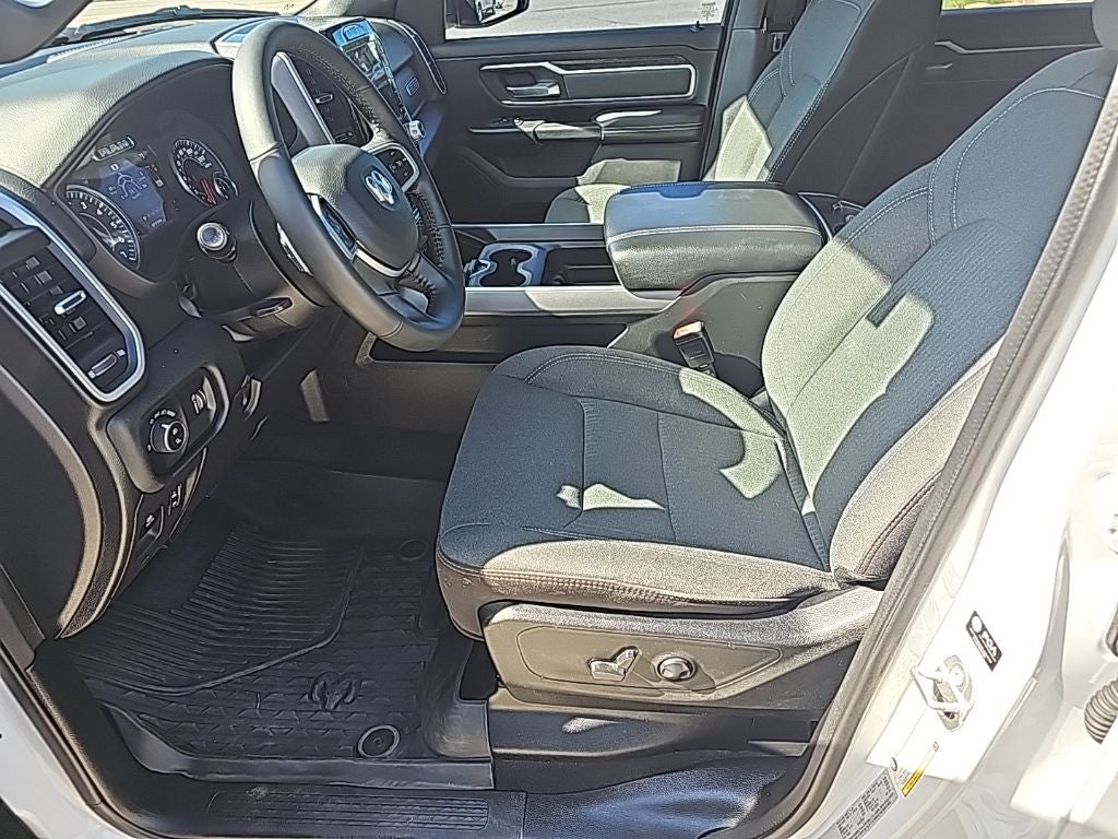 2023 RAM 1500 Big Horn Crew Cab 4x4 5'7' Box