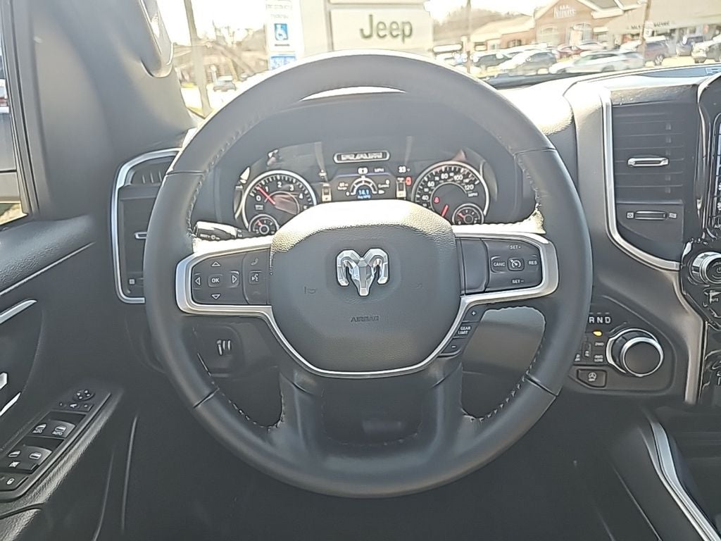 2023 RAM 1500 Big Horn Crew Cab 4x4 5'7' Box