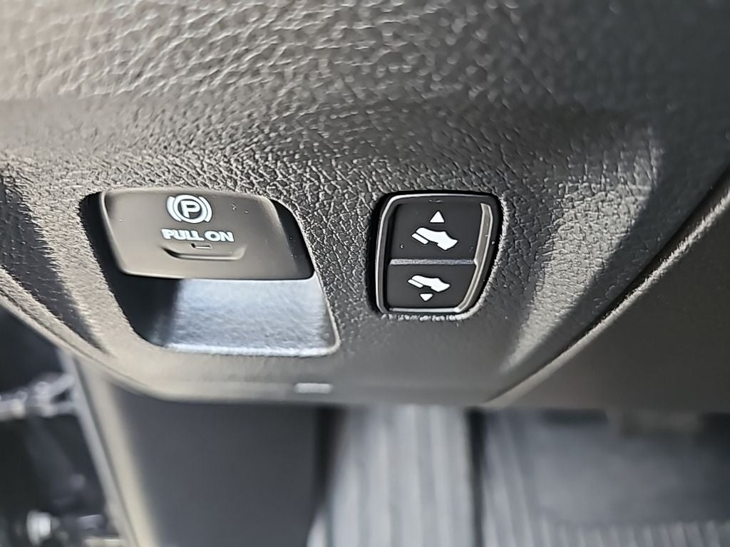 2025 RAM 1500 Big Horn Crew Cab 4x4 6'4' Box