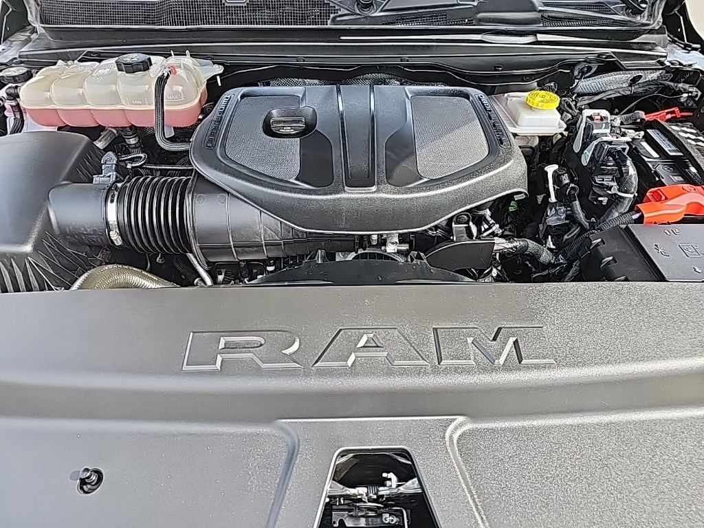 2025 RAM 1500 Big Horn Crew Cab 4x4 6'4' Box