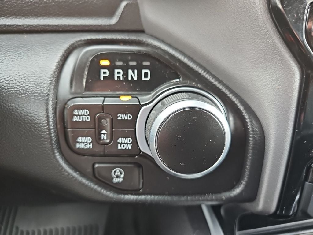 2022 RAM 1500 Big Horn Quad Cab 4x4 6'4' Box