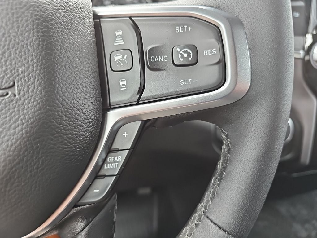2026 RAM 1500 Big Horn Crew Cab 4x4 5'7' Box
