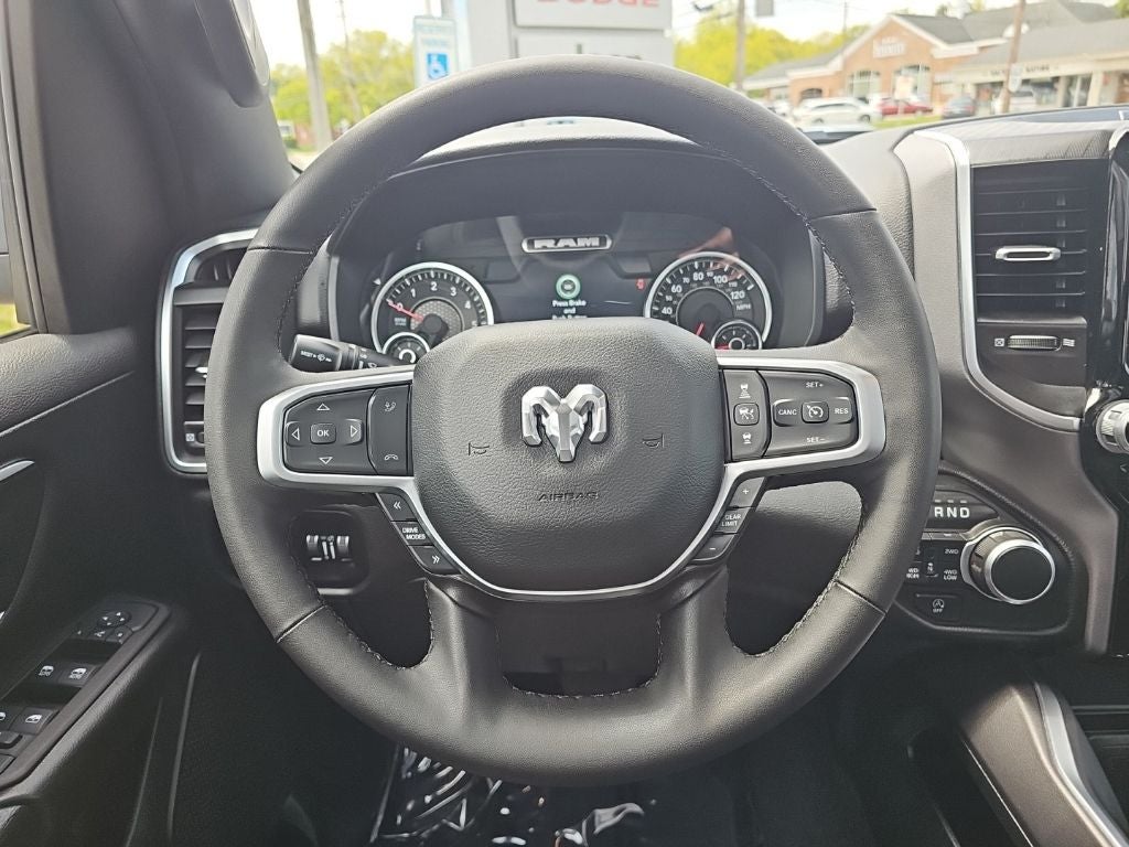 2025 RAM 1500 Big Horn Crew Cab 4x4 5'7' Box