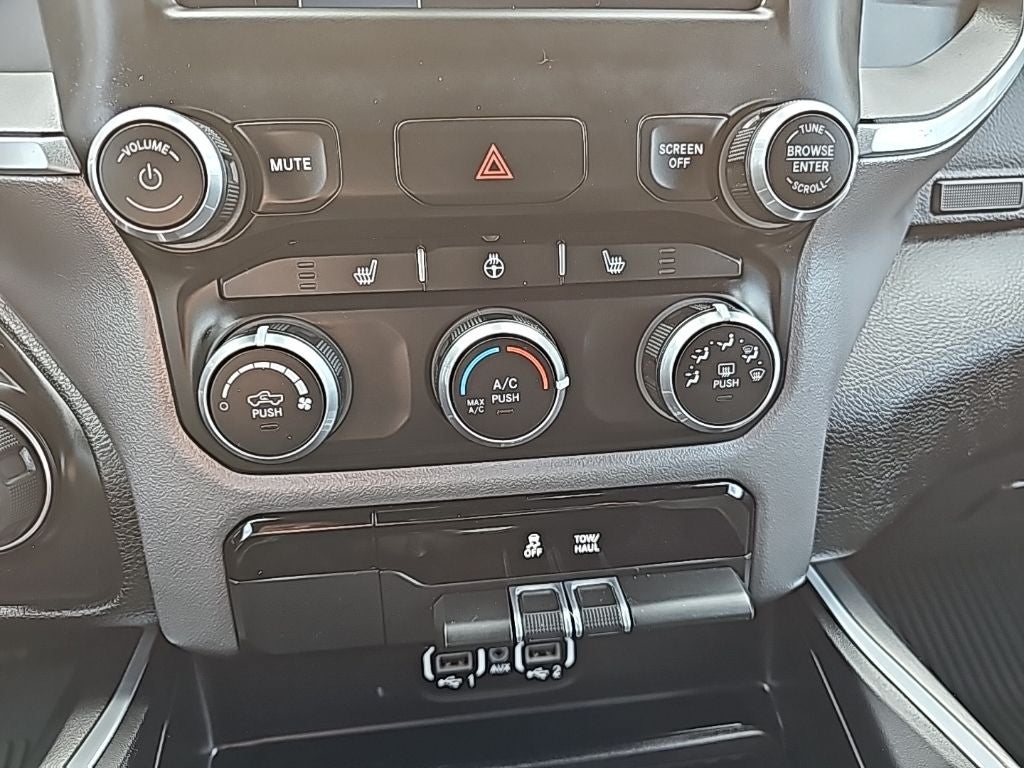 2023 RAM 1500 Big Horn Crew Cab 4x4 5'7' Box