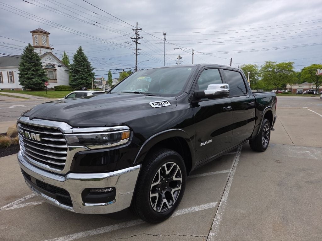 2025 RAM 1500 Laramie Crew Cab 4x4 5'7' Box