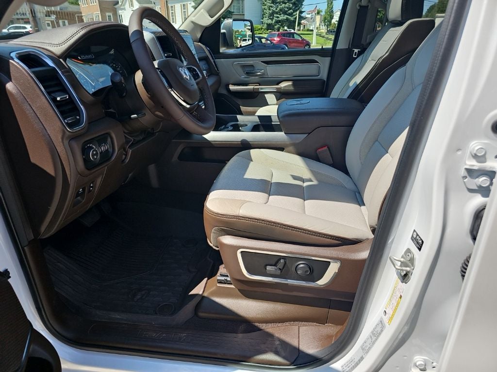 2025 RAM 1500 Laramie Crew Cab 4x4 5'7' Box