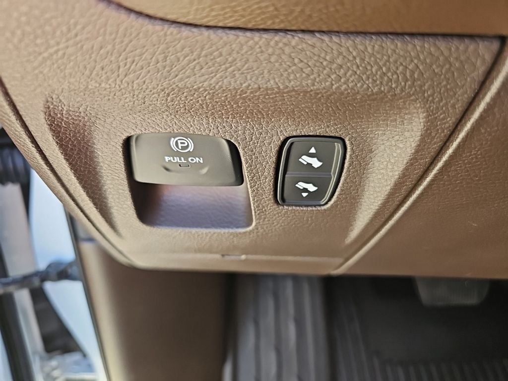 2025 RAM 1500 Laramie Crew Cab 4x4 5'7' Box