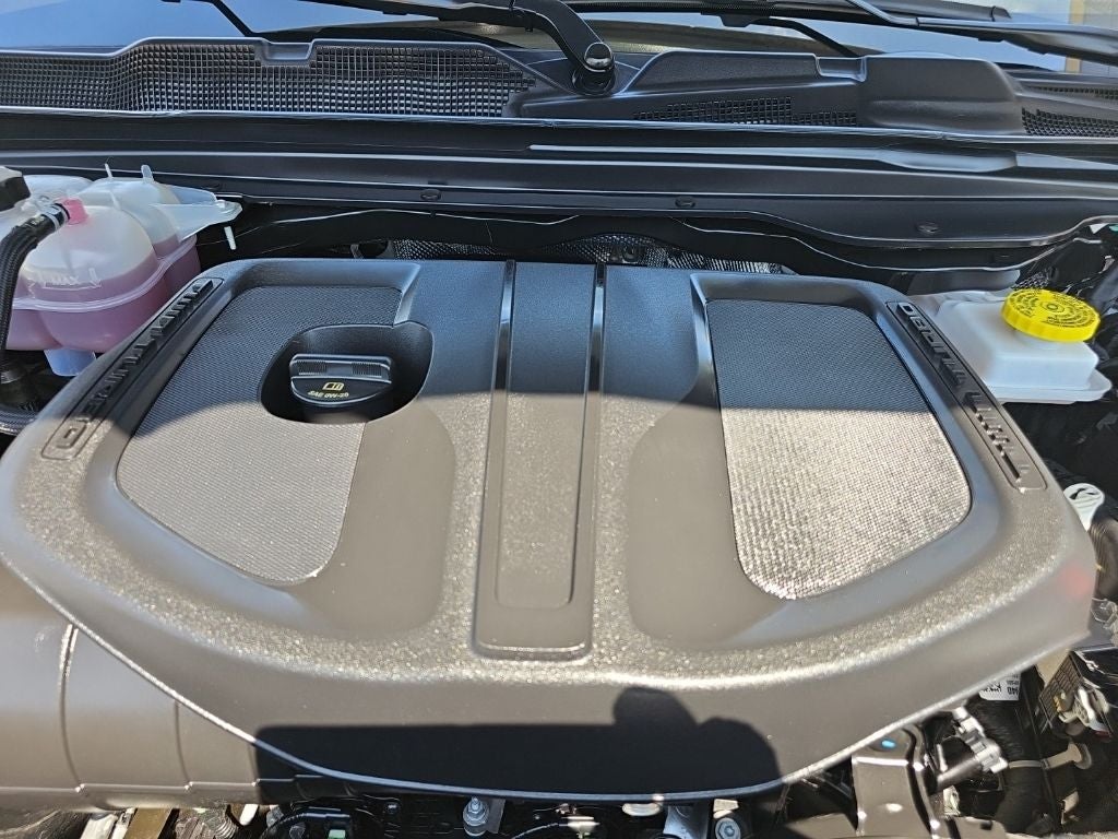 2025 RAM 1500 Laramie Crew Cab 4x4 5'7' Box