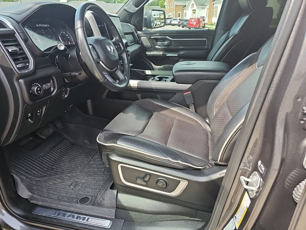 2022 RAM 1500 Laramie Crew Cab 4x4 5'7' Box